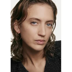 TEINT GRUNDIERUNG ULTRA LE TEINT VELVET Foundation mit Weichzeichnereffekt. Samtig-mattes Finish. von CHANEL