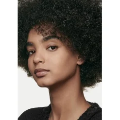 TEINT GRUNDIERUNG ULTRA LE TEINT VELVET Foundation mit Weichzeichnereffekt. Samtig-mattes Finish. von CHANEL