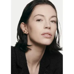 TEINT GRUNDIERUNG ULTRA LE TEINT VELVET Foundation mit Weichzeichnereffekt. Samtig-mattes Finish. von CHANEL