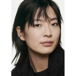 TEINT GRUNDIERUNG ULTRA LE TEINT VELVET Foundation mit Weichzeichnereffekt. Samtig-mattes Finish. von CHANEL