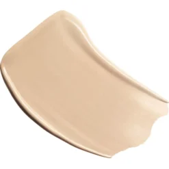 TEINT GRUNDIERUNG ULTRA LE TEINT VELVET Foundation mit Weichzeichnereffekt. Samtig-mattes Finish. von CHANEL