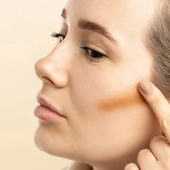 Teint Invisible Illumination Liquid Bronzer von Lumene