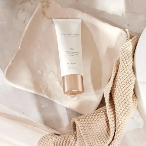 The Ritual Of Namaste Skin Brightening Face Exfoliator von RITUALS