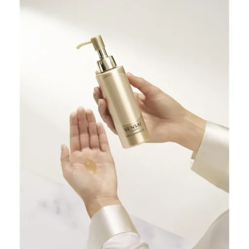Ultimate The Cleansing Oil von SENSAI