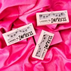 Wimpern Lashes to Impress (inkl. Kleber) von Essence